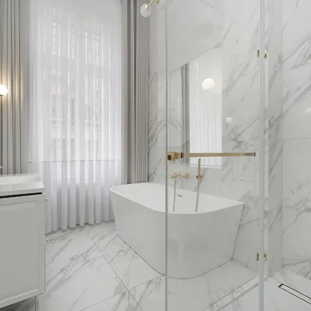 Elegant In A Prime Location Near The Market Square By Renters