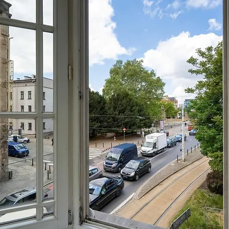 Apartment Elegant In A Prime Location Near The Market Square By Renters *